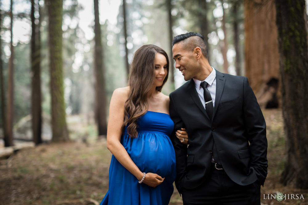 12-Sequoia-National-Park-Maternity-Session-Photography