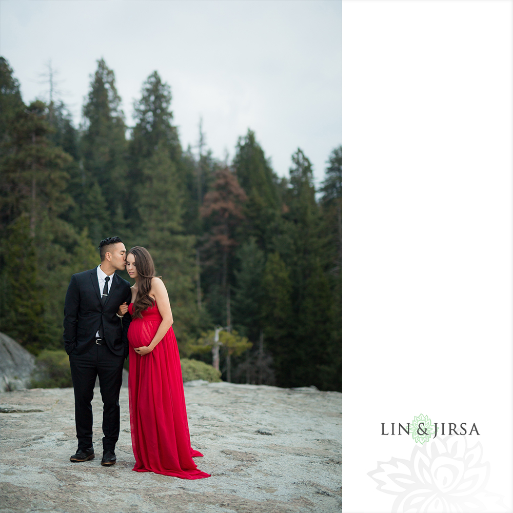 17-Sequoia-National-Park-Maternity-Session-Photography