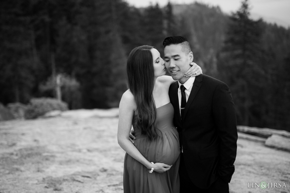 20-Sequoia-National-Park-Maternity-Session-Photography