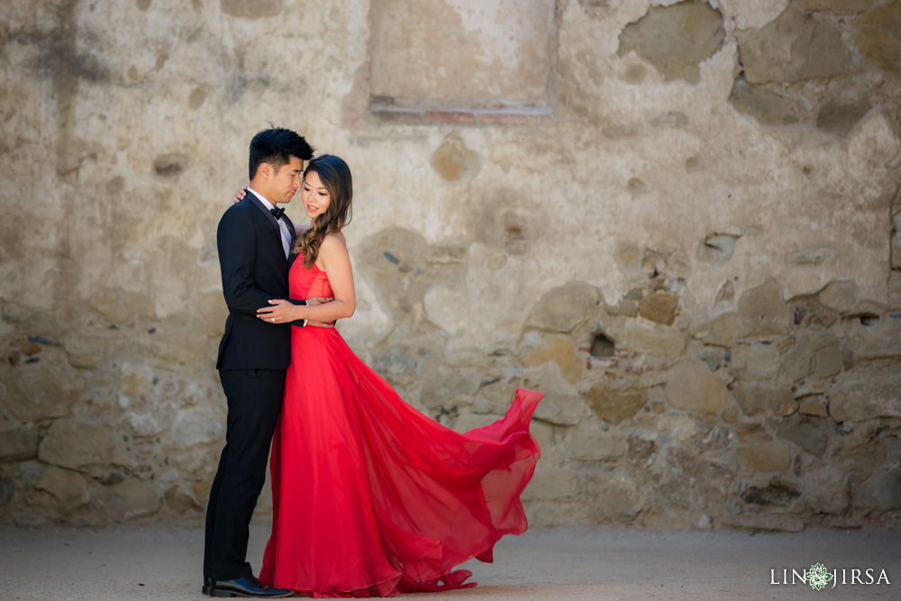 04-Orange-County-Engagement-Photography-Session-Mission-San-Juan-Capistrano-Victoria-Beach