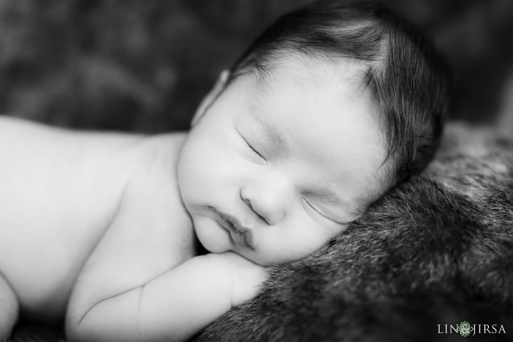 07Orange-County-Newborn-Photography-Lin-and-Jirsa
