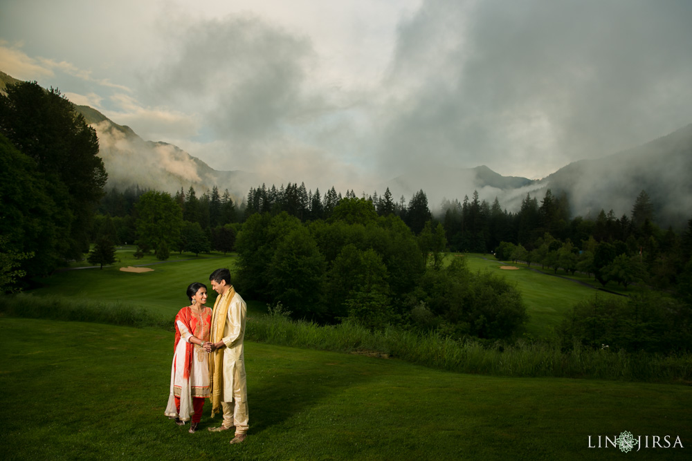 2101-Resort-at-the-mountain-Indian-Pre-Wedding-Photography