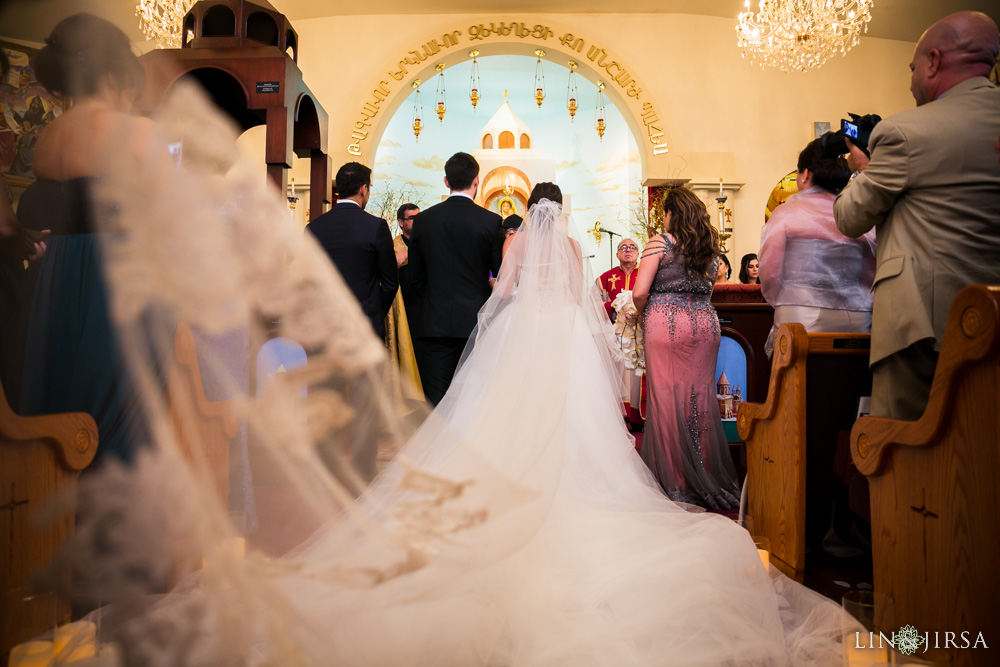 28-renaissance-banquet-hall-glendale-wedding-photography