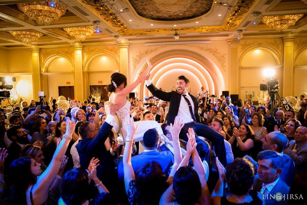 40-renaissance-banquet-hall-glendale-wedding-photography