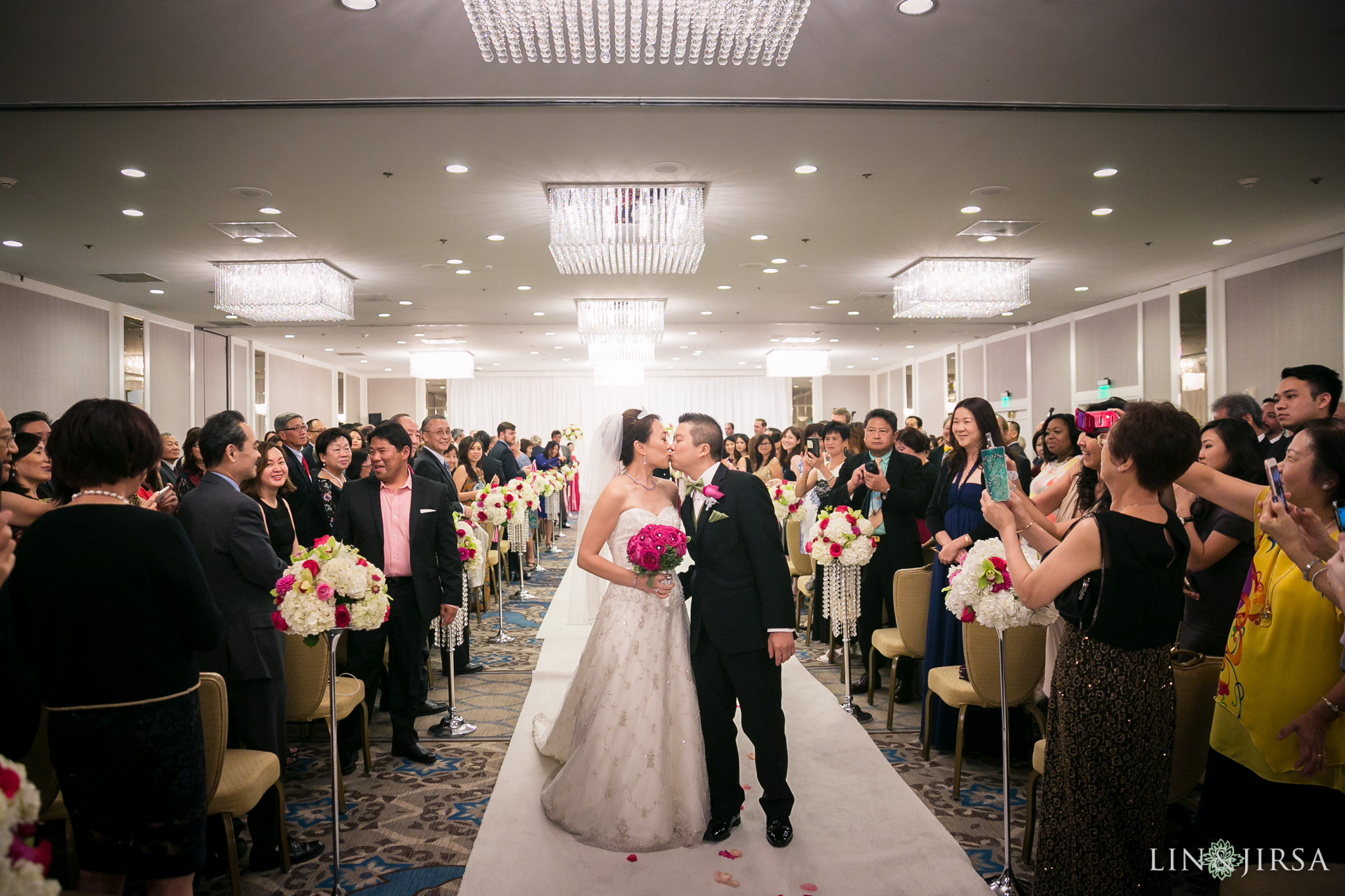 24-universal-city-sheraton-wedding-photography