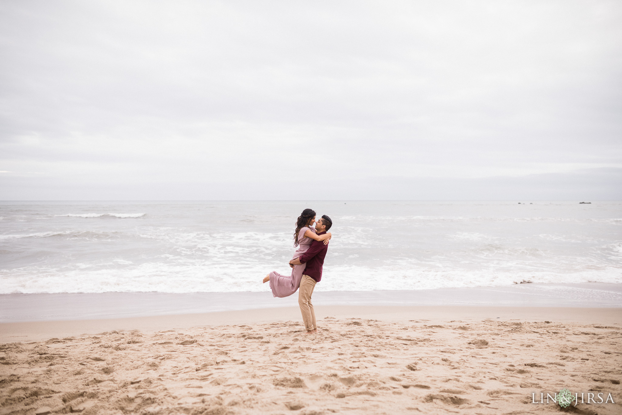 14-santa-monica-pier-los-angeles-engagement-photography