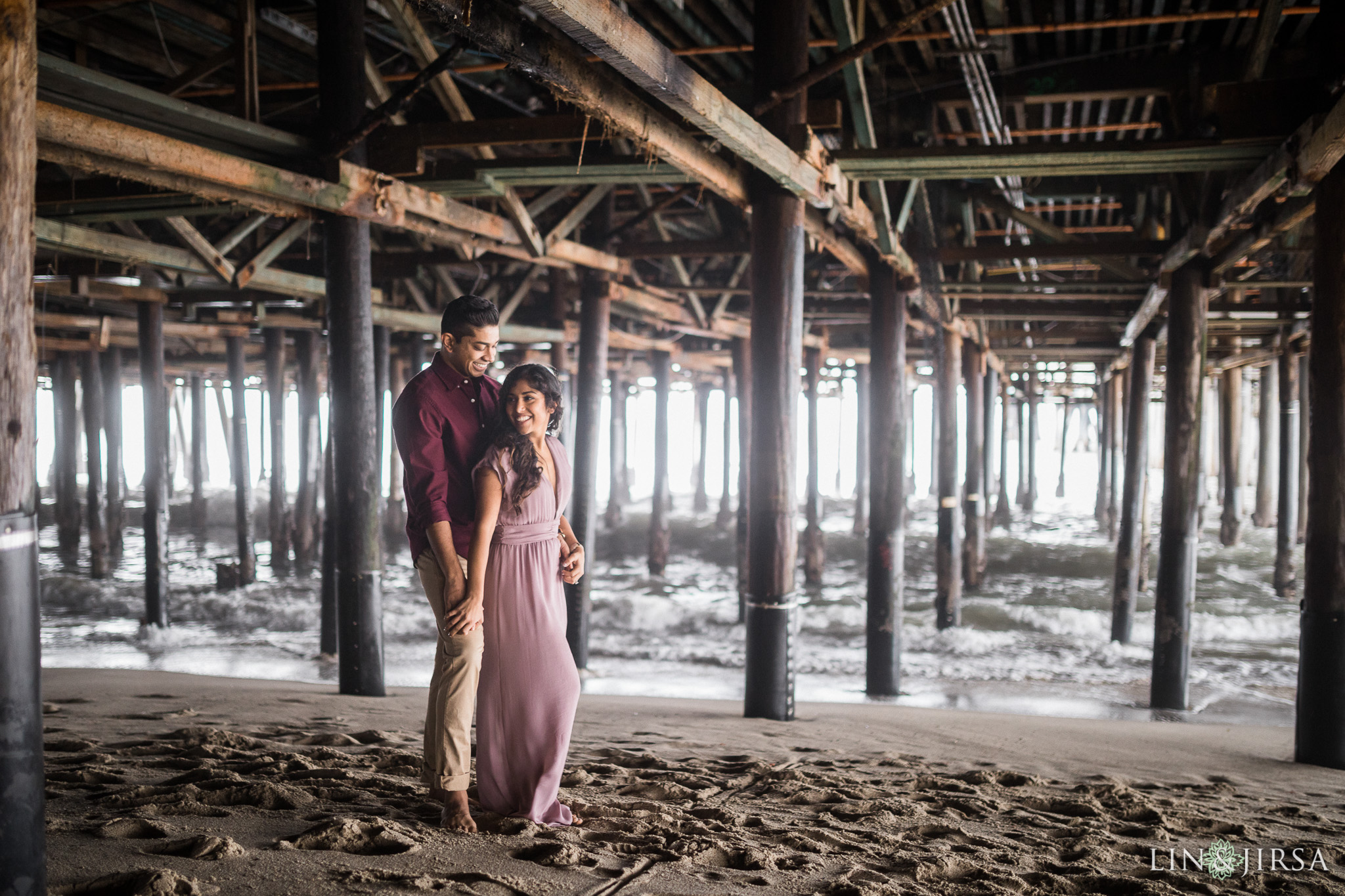 16-santa-monica-pier-los-angeles-engagement-photography