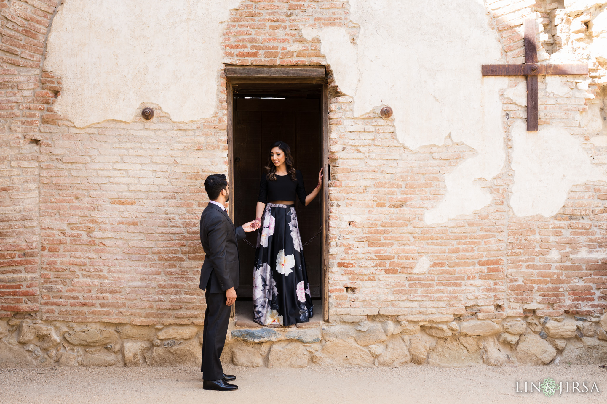 03-mission-san-juan-capistrano-engagement-photography