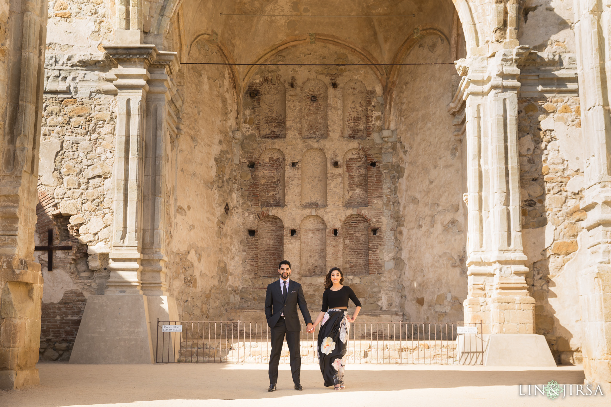 05-mission-san-juan-capistrano-engagement-photography