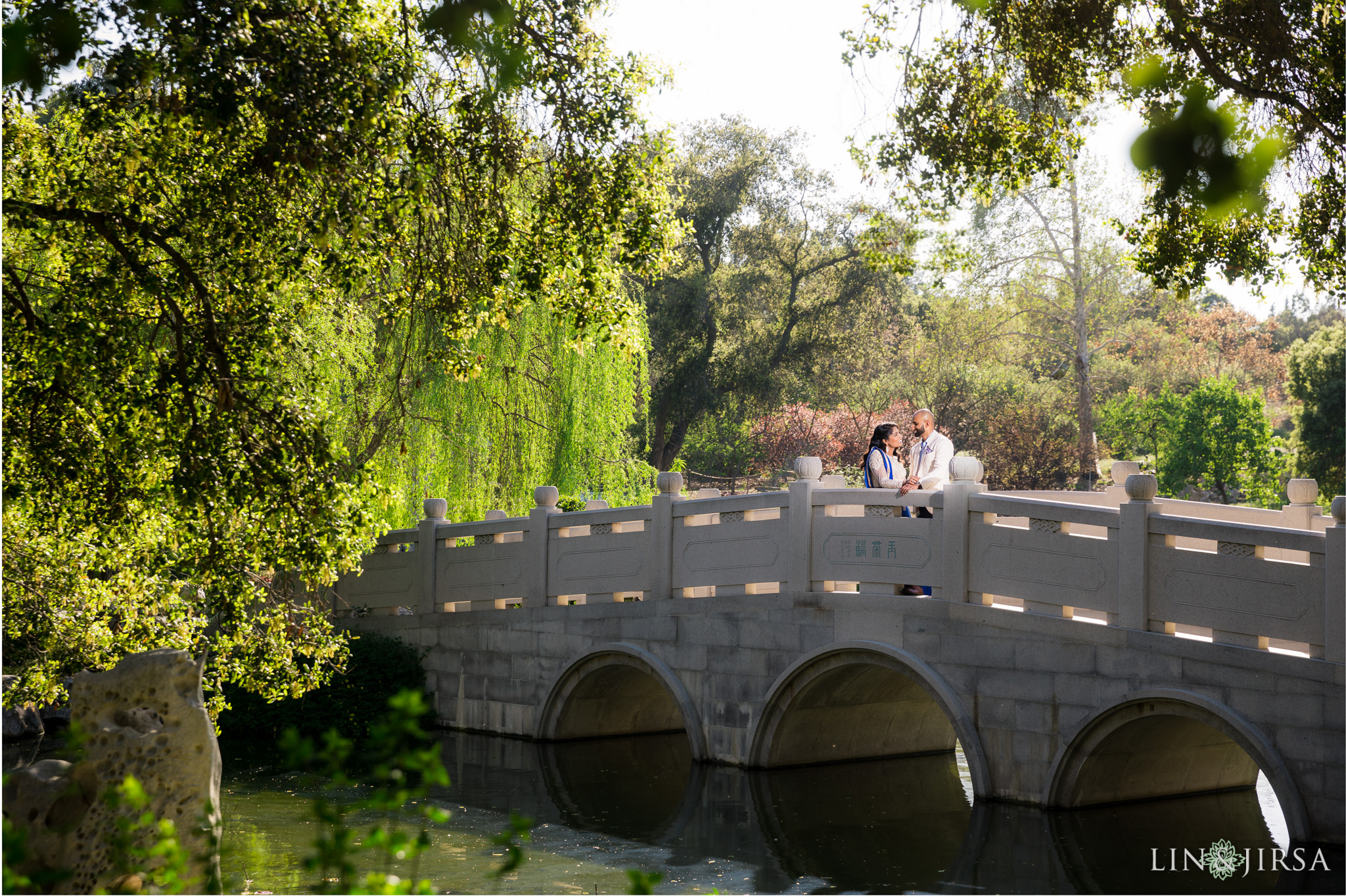 09-huntington-garden-engagement-photography