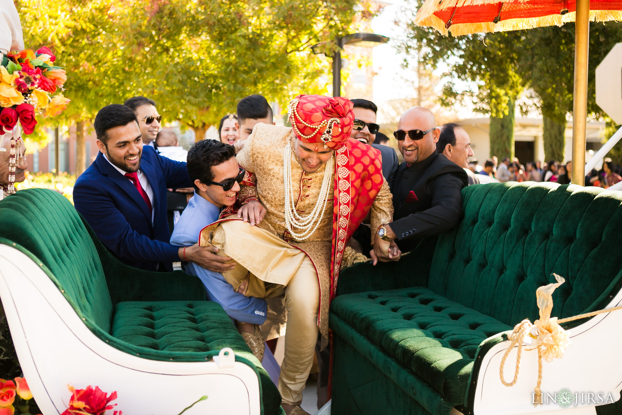 21 four seasons westlake village indian wedding baraat photography