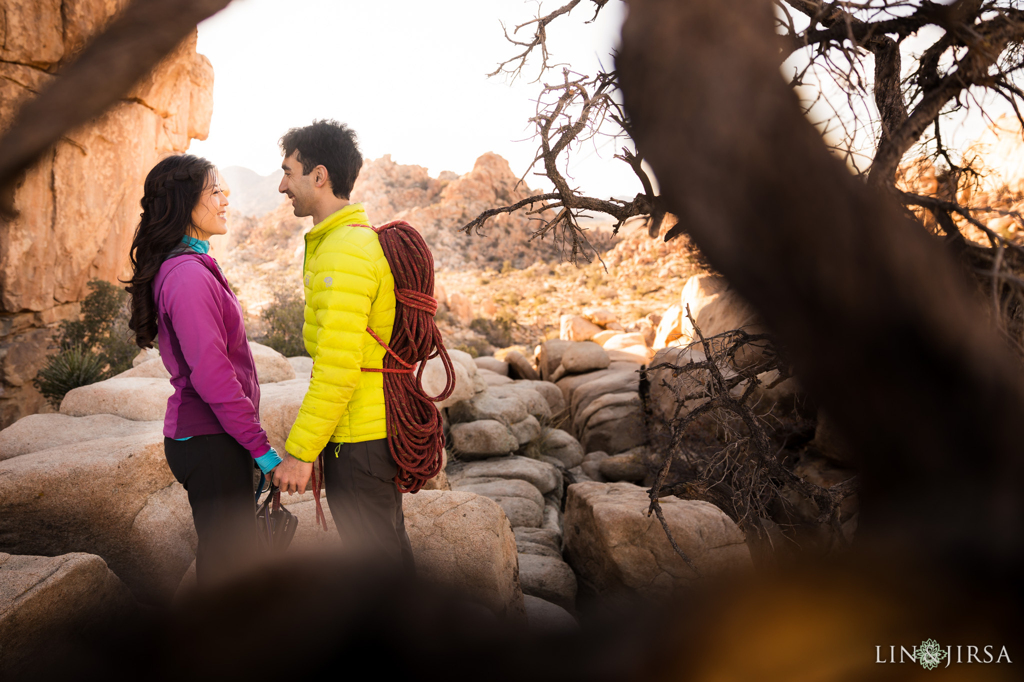 07 joshua tree national park engagement photography