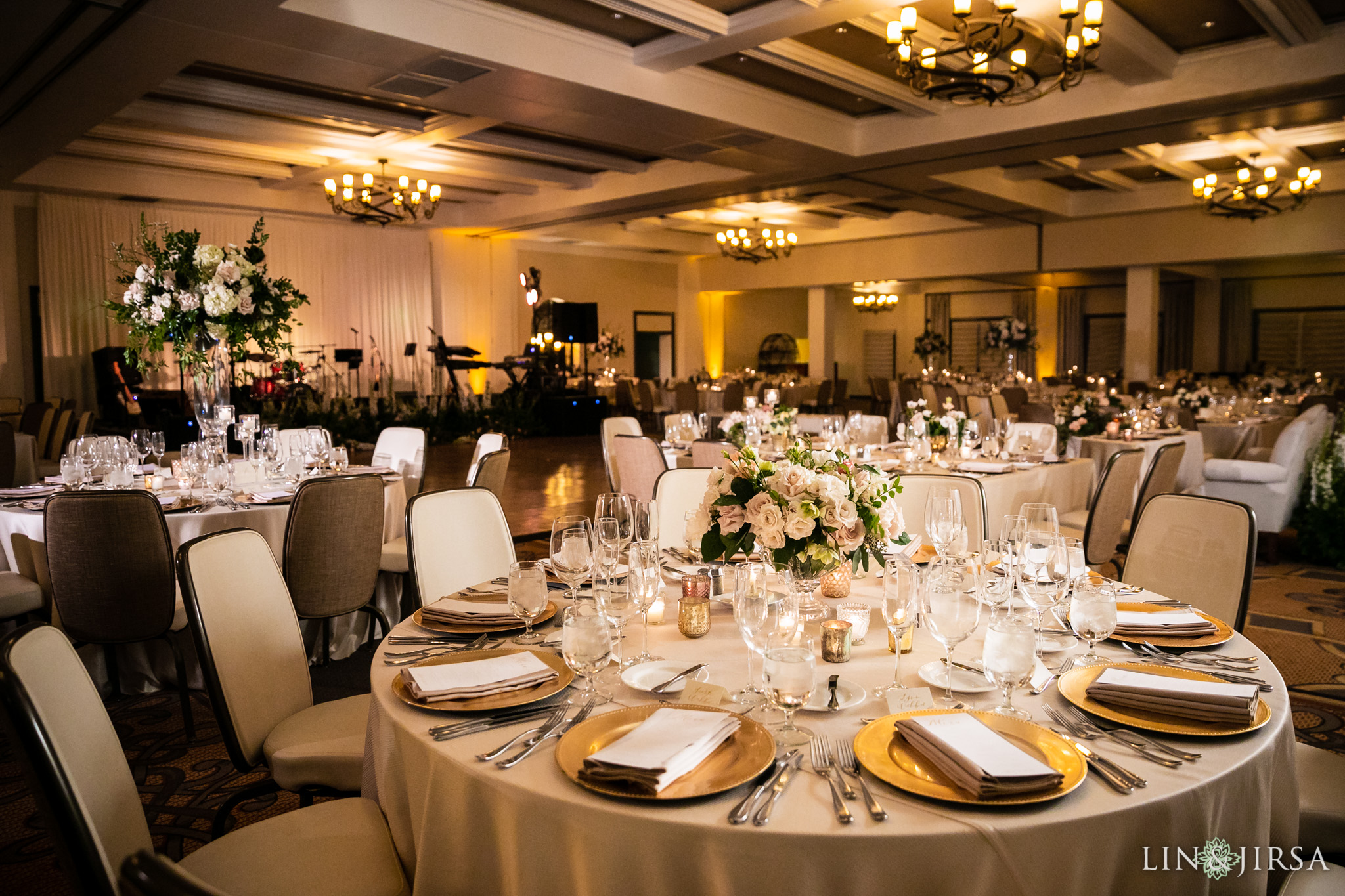 24 estancia la jolla hotel and spa wedding reception photography