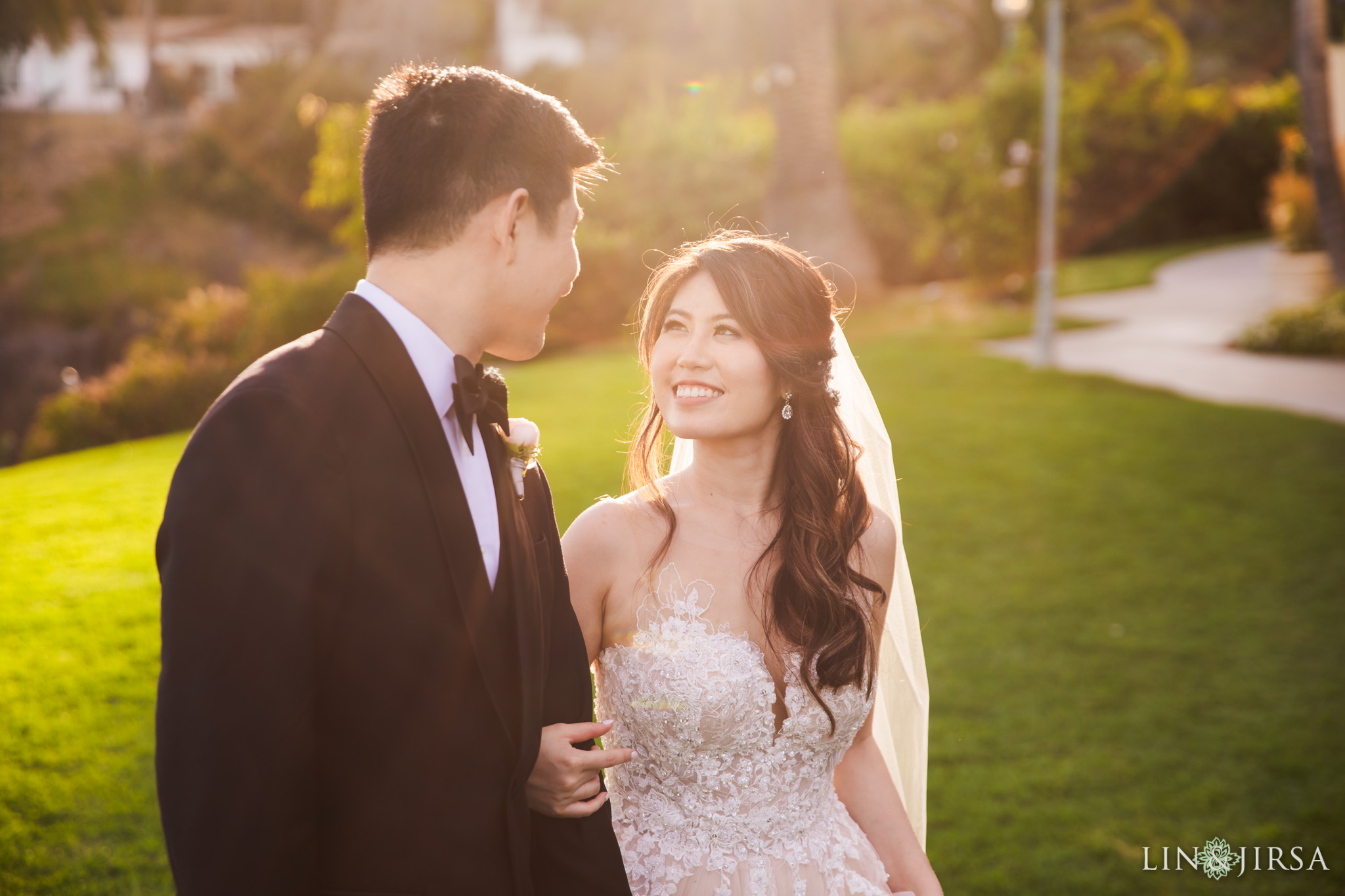 34 bel air bay club malibu newlyweds wedding photography