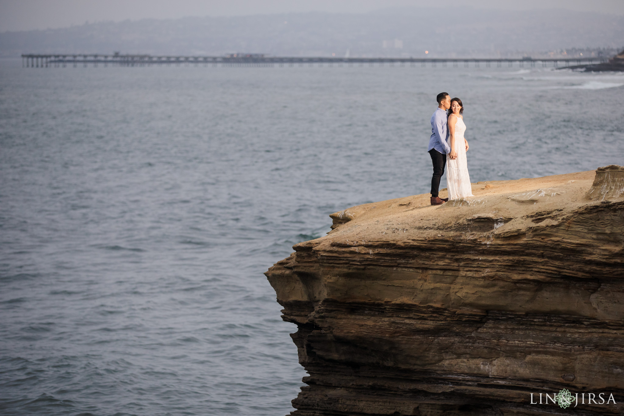 16 san diego beach cliffs engagement photography